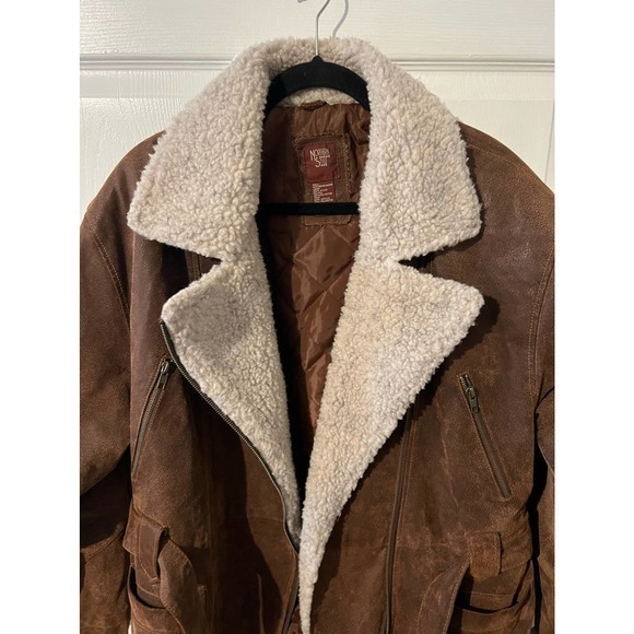 NORTHERN STYLE Women's 100% Genuine Leather Bomber Style Coat Size Large W/Belt‎ - Picture 2 of 11